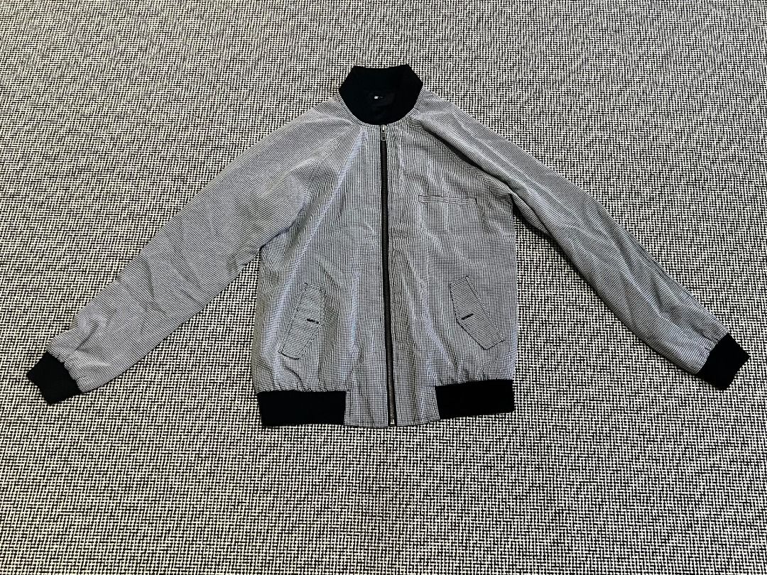 Memo jacket (good condition, XS/S) (Category: Coats, Jackets and Outerwear) located in Carmona. Submitted by gmc123 (Listing ID 1469797809, Image 1). Description: Memo jacket (good condition, XS/S) lalamove or meet-up.
