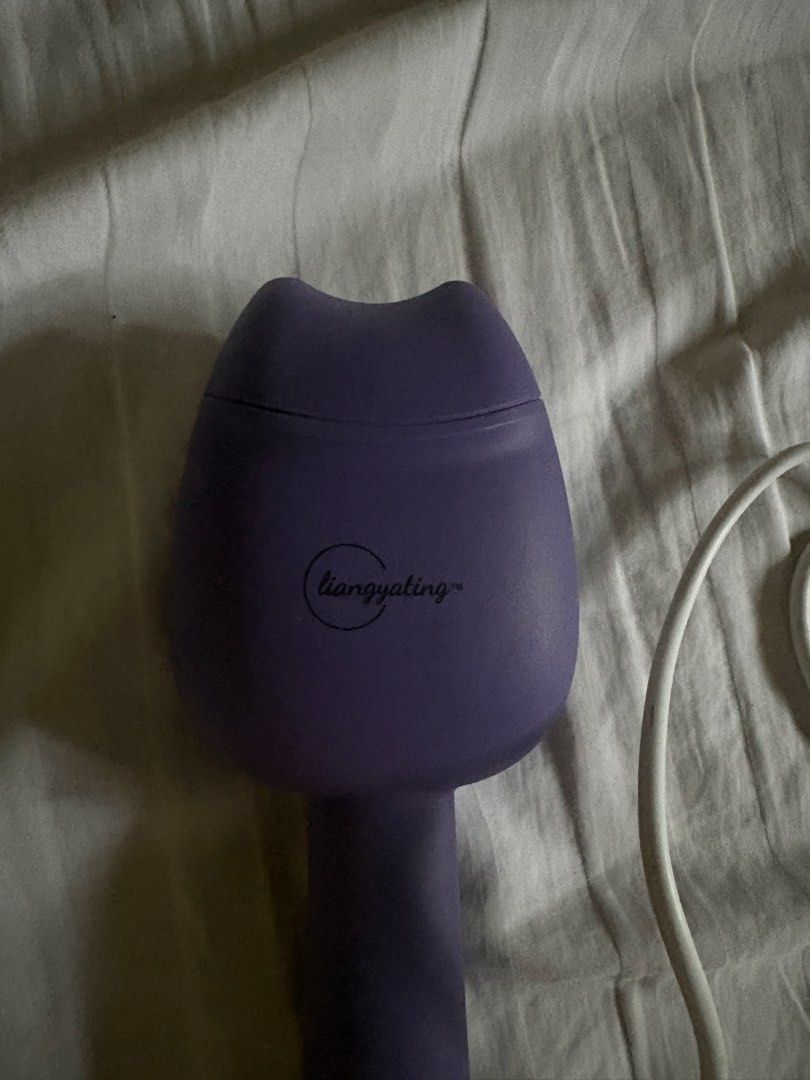 mermaid hair curler (Category: Hair) located in Bauang. Submitted by backburnerbyniki (Listing ID 1469939153, Image 2). Description: .