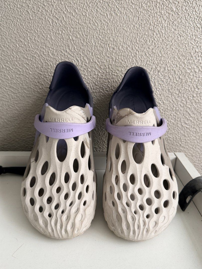 Merrell Slides (Category: Slippers and slides) located in San Juan City. Submitted by ianney (Listing ID 1469763683, Image 3). Description: Store bought. Outgrow. Like new. Comfy everyday wear. No more box. Sf c/o buyer. .