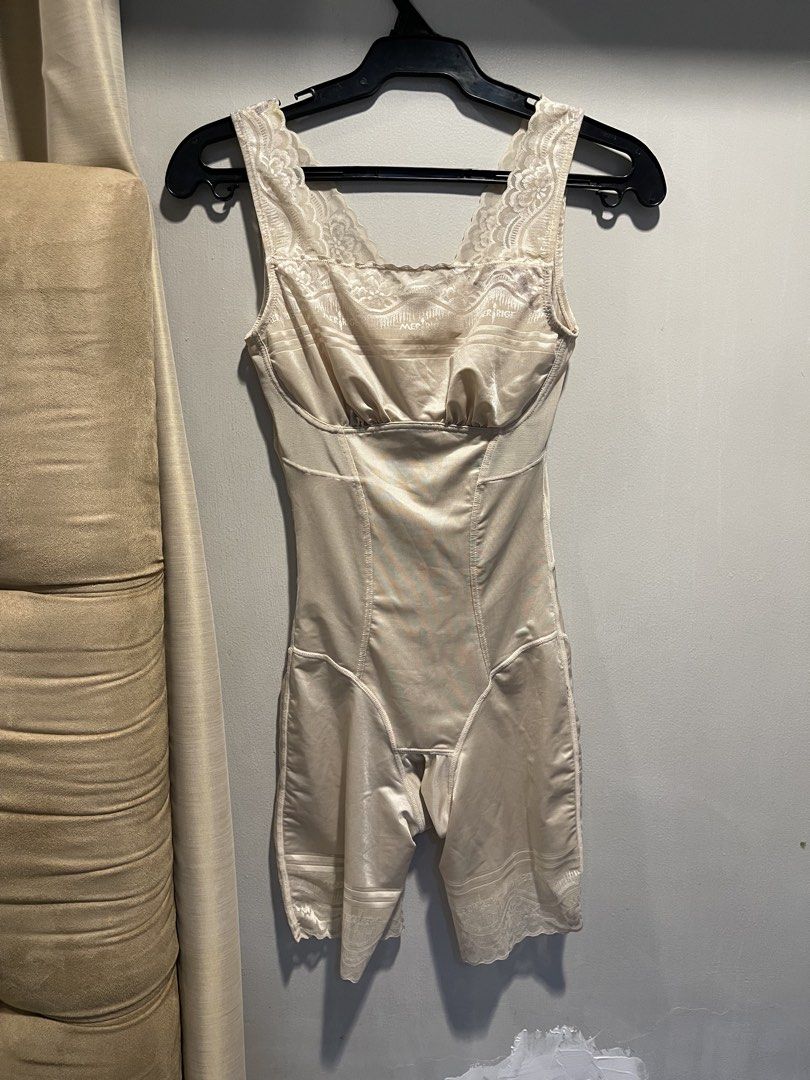Merrige shapewear (Category: Undergarments & Loungewear) located in Quezon City. Submitted by booktt (Listing ID 1469897825, Image 1). Description: with stain as shown on pic, not sure if can be removed small .