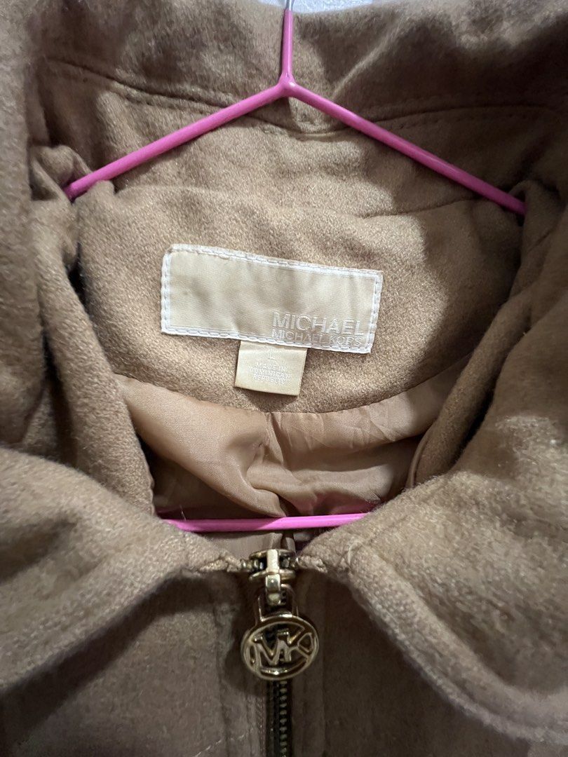 Michael Kors Camel Wool Blend Hooded Coat Size L (Category: Coats, Jackets and Outerwear) located in Manila. Submitted by frvryhang_ (Listing ID 1469937469, Image 3). Description: - Brand: Michael Kors - Size: L on tag fits M-L - Color: Classic Camel - Material: Premium wool blend with fully lined interior ₱1000 nego Bambang, Manila.