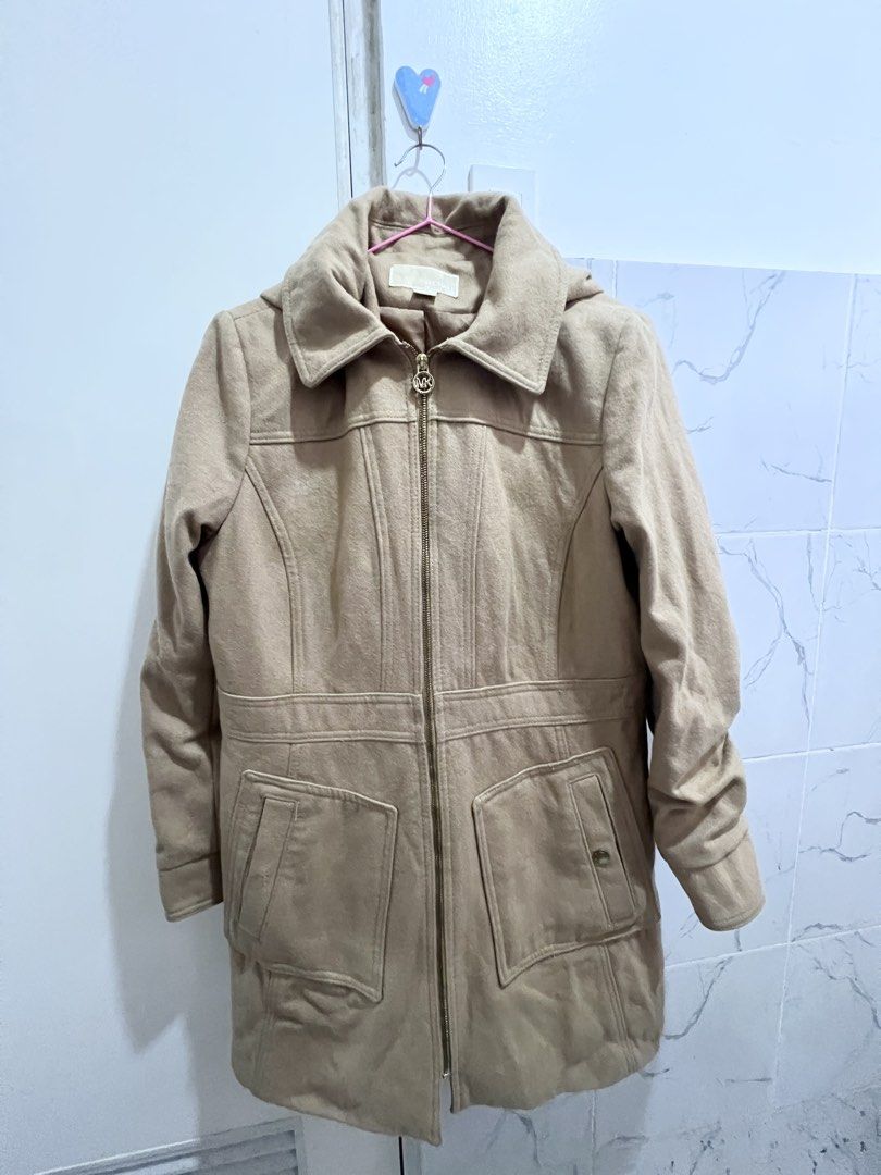 Michael Kors Camel Wool Blend Hooded Coat Size L (Category: Coats, Jackets and Outerwear) located in Manila. Submitted by frvryhang_ (Listing ID 1469937469, Image 2). Description: - Brand: Michael Kors - Size: L on tag fits M-L - Color: Classic Camel - Material: Premium wool blend with fully lined interior ₱1000 nego Bambang, Manila.