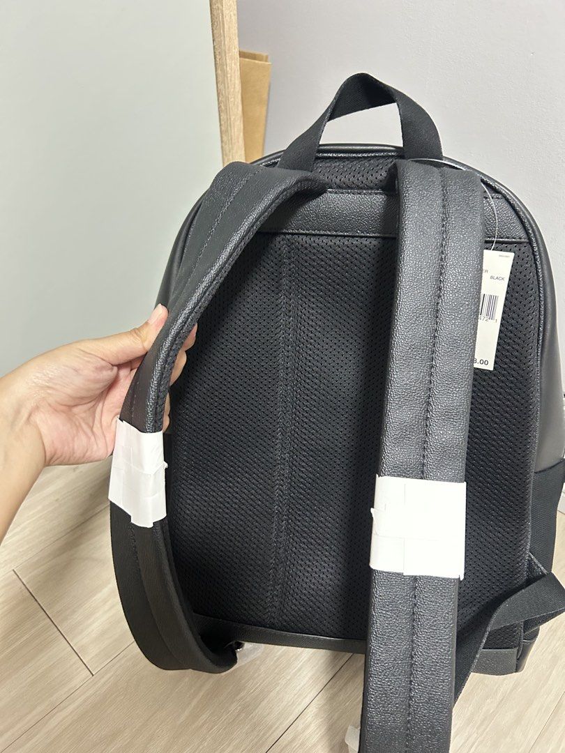 Michael kors mens backpack (Category: Backpacks) located in Calamba. Submitted by biyanggg (Listing ID 1469773765, Image 3). Description: Plus sf.