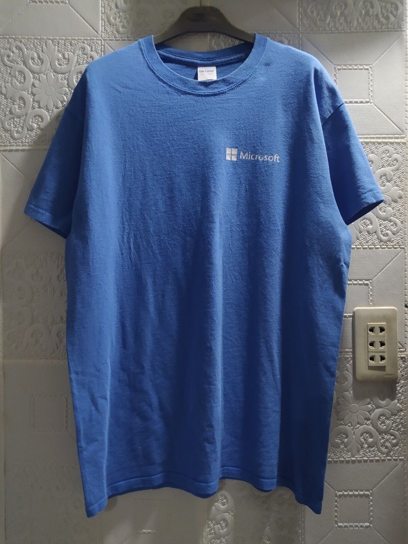 MICROSOFT WINDOWS 10 TECH TEE (Category: Tshirts & Polo Shirts ) located in Aliaga. Submitted by arfrafarf000 (Listing ID 1469922555, Image 2). Description: 500 + SF SIZE MEDIUM ON TAG ISSUE: MINIMAL HAIRLINES.