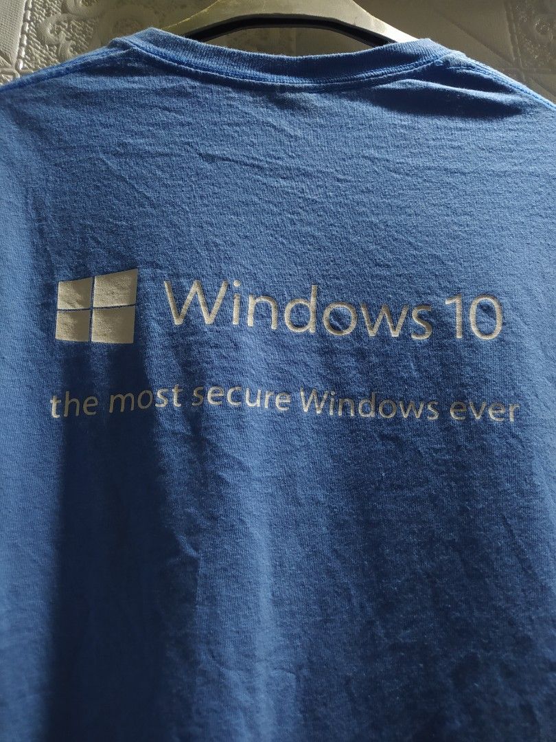 MICROSOFT WINDOWS 10 TECH TEE (Category: Tshirts & Polo Shirts ) located in Aliaga. Submitted by arfrafarf000 (Listing ID 1469922555, Image 3). Description: 500 + SF SIZE MEDIUM ON TAG ISSUE: MINIMAL HAIRLINES.