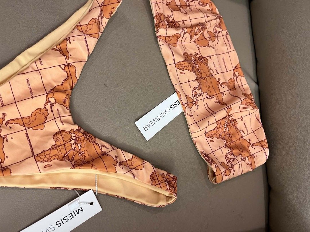 Miesis swimwear world map print (Category: Bikinis & Swimsuits) located in Lucena. Submitted by fiercemoon-a25a79 (Listing ID 1469797173, Image 2). Description: .