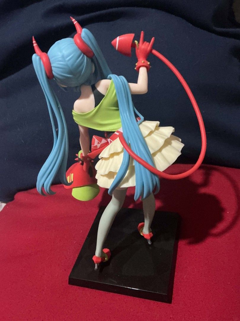 Miku figures (Category: Figurines & Statues) located in Rizal. Submitted by youngpenguin.ae303d (Listing ID 1469911687, Image 2). Description: .