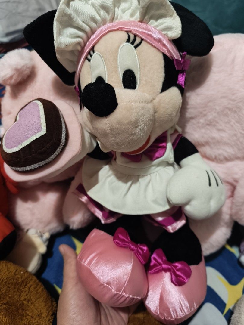 Minnie mouse (Category: Plushies & Soft Toys) located in Iloilo. Submitted by geselalpan30231 (Listing ID 1469926046, Image 1). Description: .
