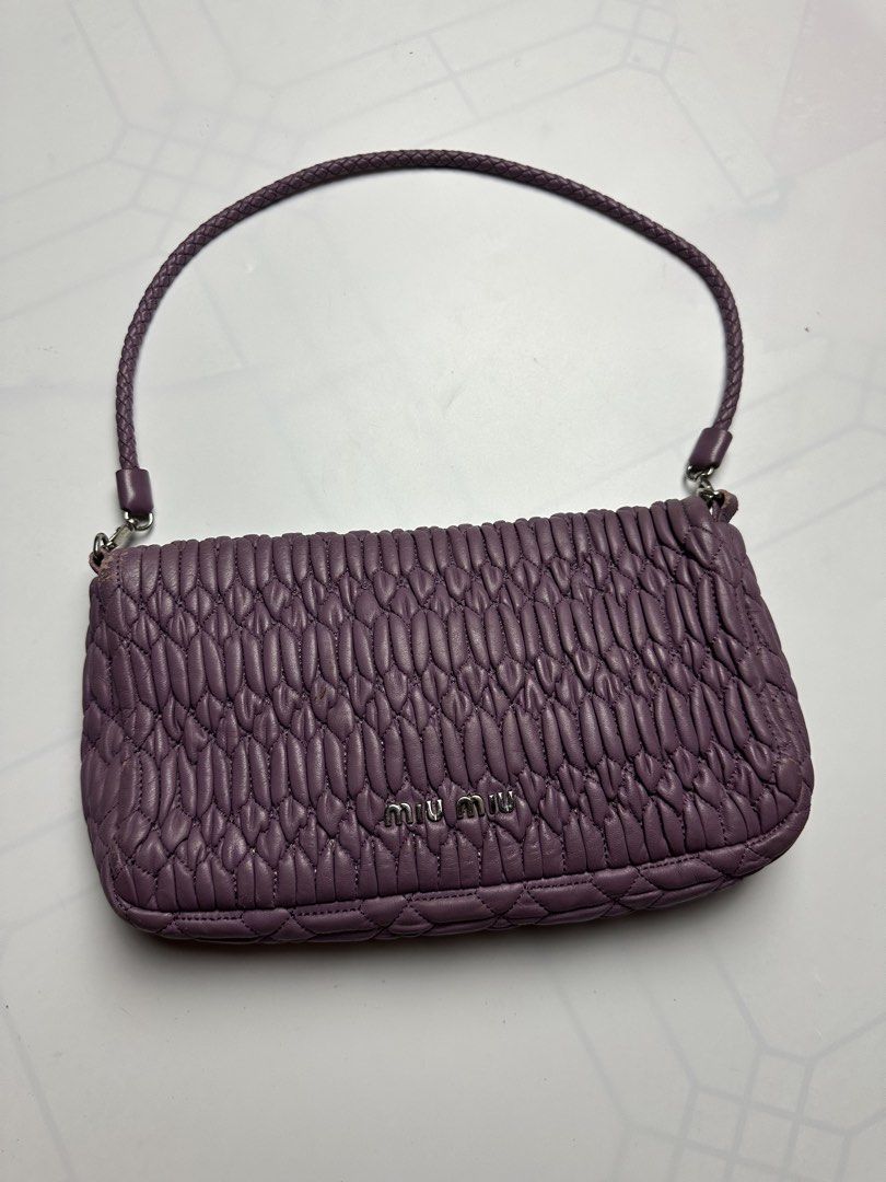 Miu miu (Category: Luxury Bags & Wallets) located in Orani. Submitted by ajgav69 (Listing ID 1469766192, Image 1). Description: Authentic miu miu Shoulder bag Check all photos.