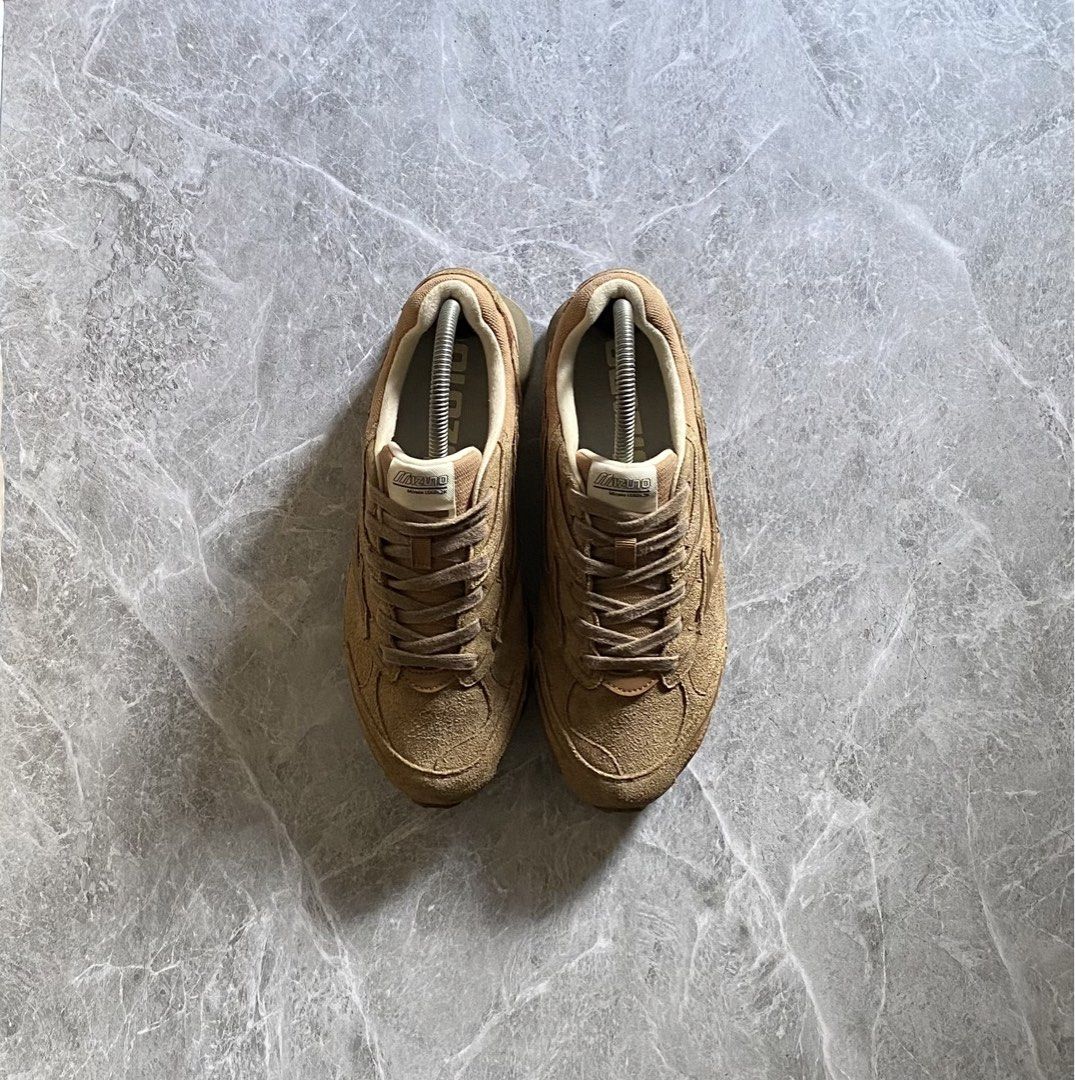 Mizuno LG 60S 2k (Category: Sneakers) located in San Carlos. Submitted by ddri.pshop (Listing ID 1469847992, Image 3). Description: size 39 / 25cm.