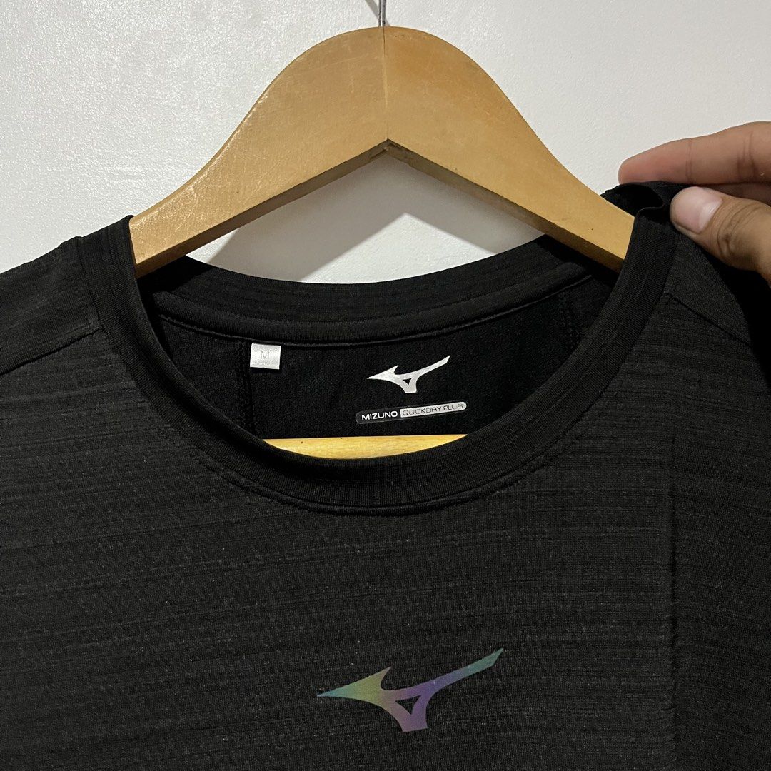 MIZUNO (QUICKDRY) SHIRT ‼️ (Category: Activewear) located in Cebu City. Submitted by clarkcamu68040 (Listing ID 1469861092, Image 3). Description: MIZUNO (QUICKDRY) SHIRT‼️ AS NEW SIZE MEDIUM W 19.5 / L 27 COLORATE 10 / 10 ISSUE : ❌❌❌ PHP 580 + 90 SF 🛒🛒 📍CEBU ,CITY OF NAGA 🚚 J&T EXPRESS.