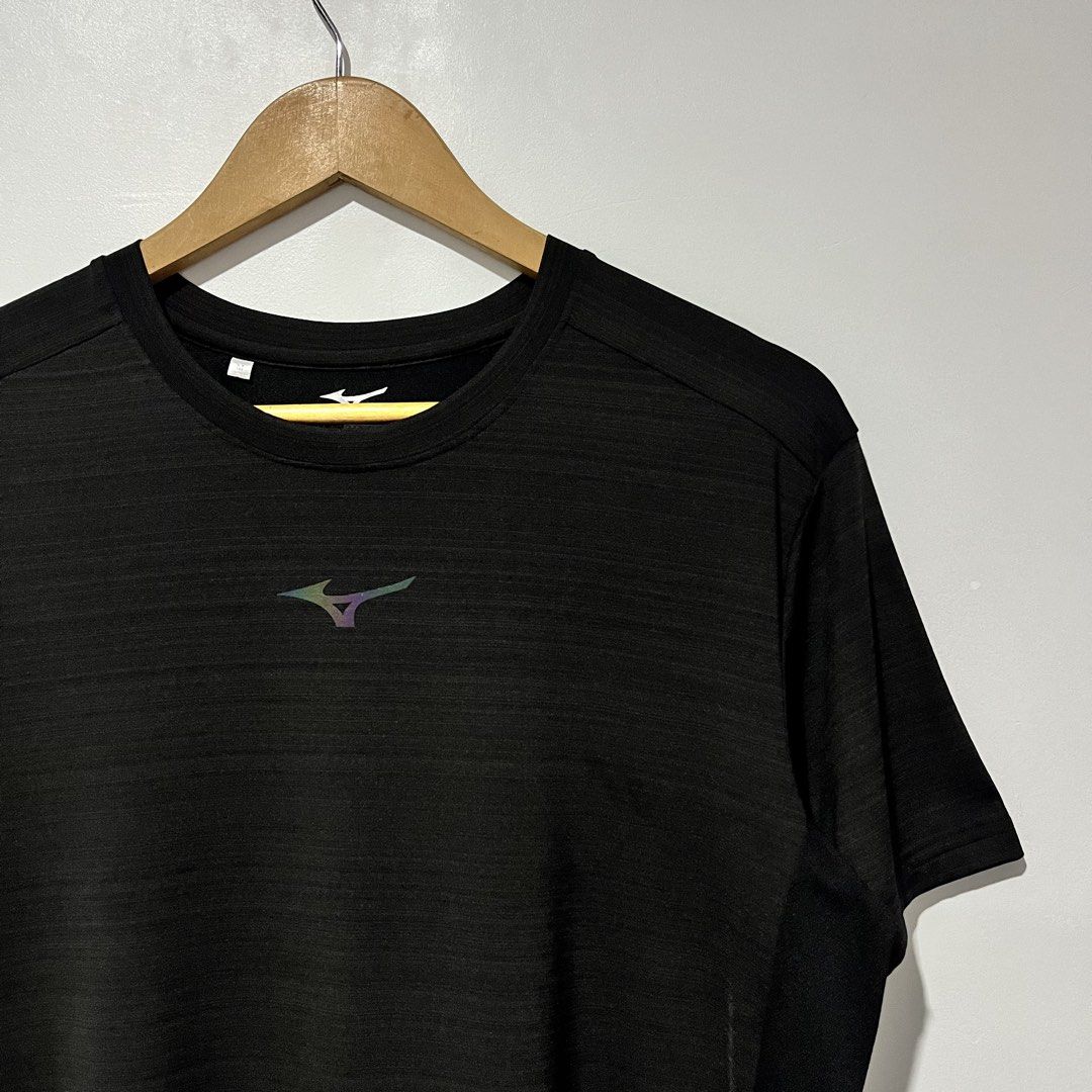 MIZUNO (QUICKDRY) SHIRT ‼️ (Category: Activewear) located in Cebu City. Submitted by clarkcamu68040 (Listing ID 1469861092, Image 2). Description: MIZUNO (QUICKDRY) SHIRT‼️ AS NEW SIZE MEDIUM W 19.5 / L 27 COLORATE 10 / 10 ISSUE : ❌❌❌ PHP 580 + 90 SF 🛒🛒 📍CEBU ,CITY OF NAGA 🚚 J&T EXPRESS.