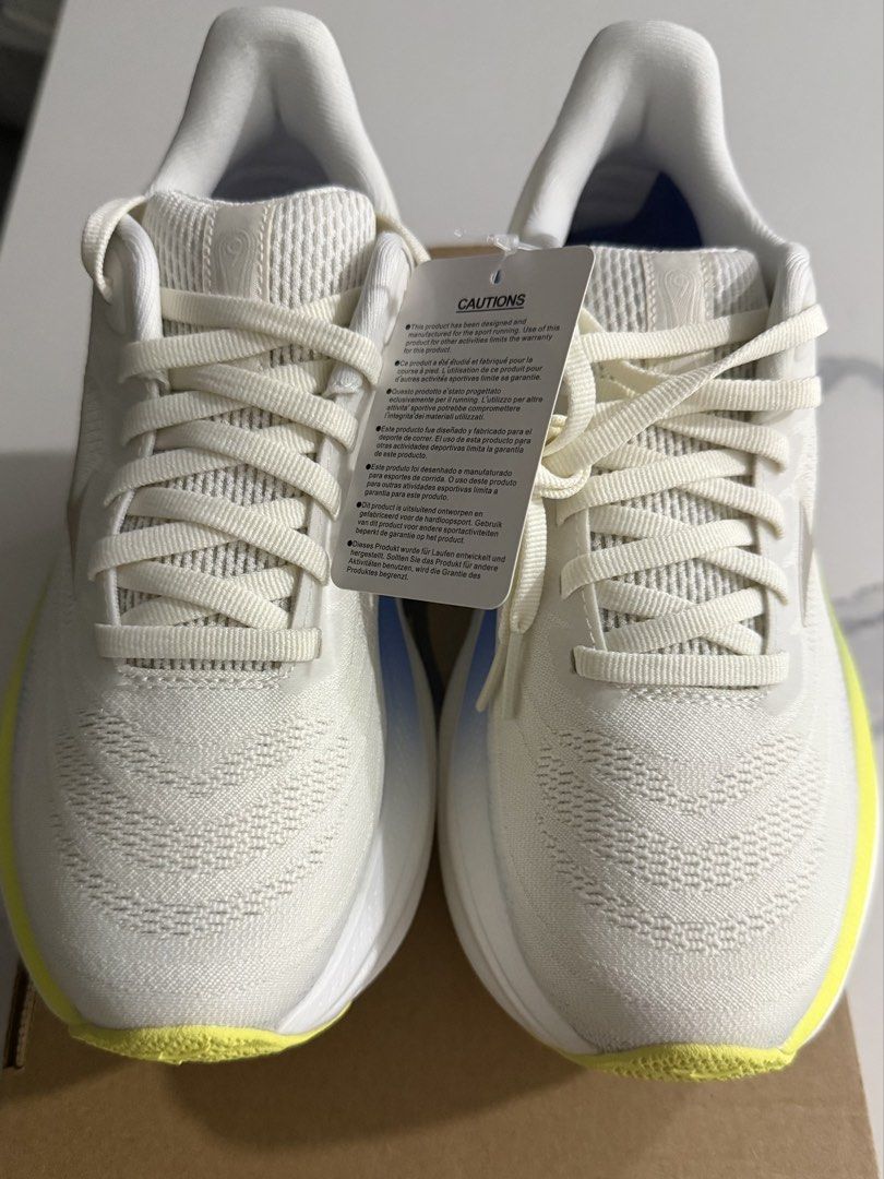 Mizuno Wave Sky 9 (MAX CUSHION RUNNING SHOE) (Category: Sneakers) located in Manila. Submitted by dr.sheldon (Listing ID 1469856997, Image 2). Description: Mizuno Wave Sky 9 Brand New Womens size 6.