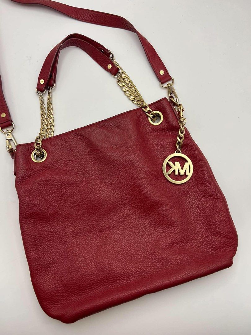 MK Medium 2 way tote (Category: Tote Bags) located in Cagayan de Oro. Submitted by borse_de_amore (Listing ID 1469874155, Image 1). Description: MK Medium 2 way tote Rank B visible signs of use. Grained genuine leather 🏷️1,390.