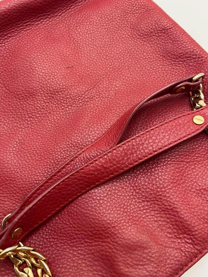 MK Medium 2 way tote (Category: Tote Bags) located in Cagayan de Oro. Submitted by borse_de_amore (Listing ID 1469874155, Image 3). Description: MK Medium 2 way tote Rank B visible signs of use. Grained genuine leather 🏷️1,390.