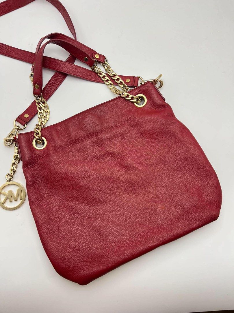 MK Medium 2 way tote (Category: Tote Bags) located in Cagayan de Oro. Submitted by borse_de_amore (Listing ID 1469874155, Image 2). Description: MK Medium 2 way tote Rank B visible signs of use. Grained genuine leather 🏷️1,390.