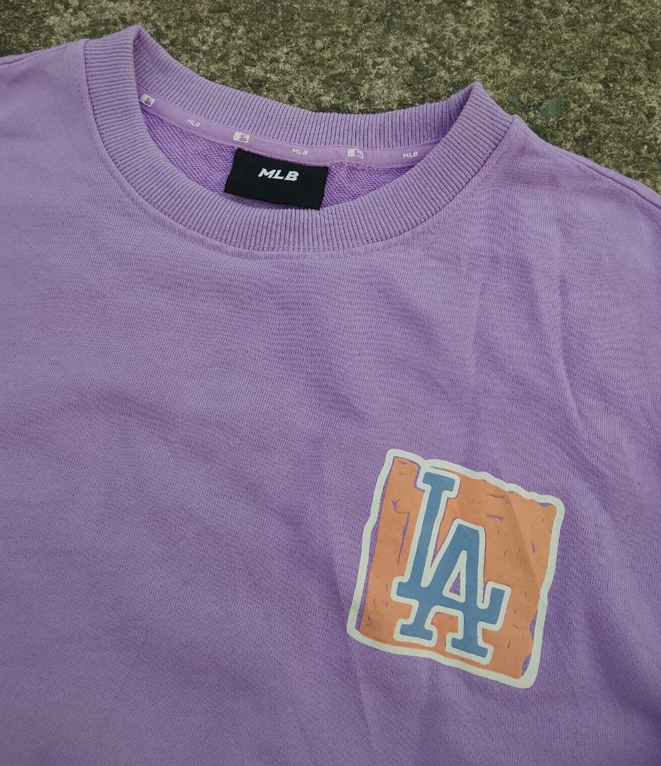 MLB Korea LA Dodgers Lavender Crewneck (Category: Coats, Jackets and Outerwear) located in Manila. Submitted by gowicollection28 (Listing ID 1469862236, Image 3). Description: 22x27.