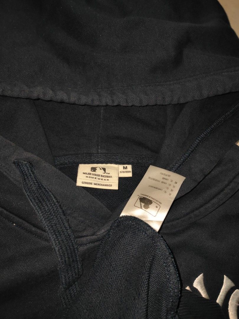 MLB NY YANKEES 💙 (Navy Blue) (Category: Coats, Jackets and Outerwear) located in Baguio. Submitted by jathriftx (Listing ID 1469853431, Image 3). Description: MLB NY YANKEES 💙 (Navy Blue) Medium Good as new 👌 1280.