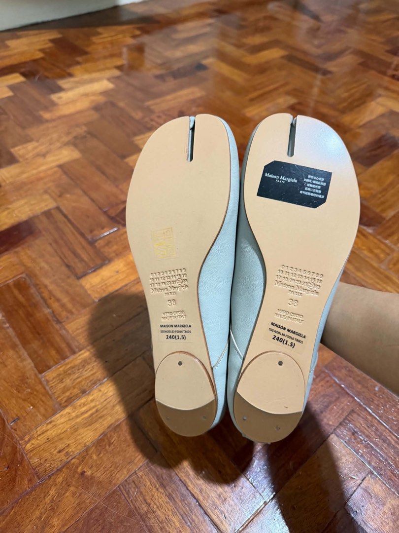 MM Tabis size 24cm (Category: Flats & Sandals) located in Indang. Submitted by specialsbya (Listing ID 1469841493, Image 3). Description: Super r3p Size 24cm Brand new Rfs: mistaken sa size naorder Genuine leather Really pretty and top tier quality.