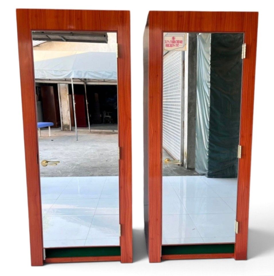 MODERN MODULAR HEAVY SOLID WOOD DRESSING ROOM/FITTING ROOM WITH FULL LENGTH MIRRORS (2PCS AVAILABLE) (Category: Mirrors) located in Bulacan. Submitted by by_adette (Listing ID 1469876415, Image 2). Description: ₱15,800 each only MODERN MODULAR HEAVY SOLID WOOD DRESSING ROOM/FITTING ROOM WITH FULL LENGTH MIRRORS Measurements: L35"xW35"xH83".