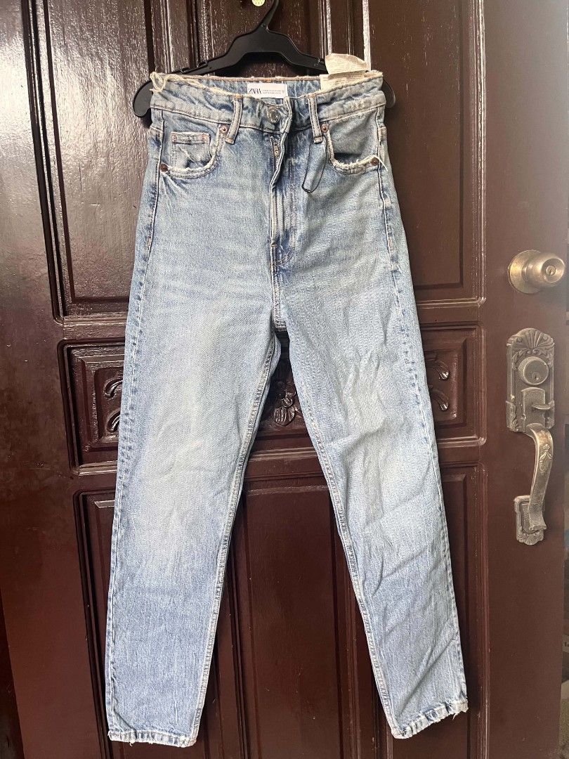 Mom Jeans - Small (Category: Jeans) located in Manila. Submitted by paulyntalan (Listing ID 1469846479, Image 1). Description: .