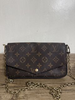 (Category: ) located in . Submitted by muggles_closet (Listing ID 1469871987, Image 1). Description: .