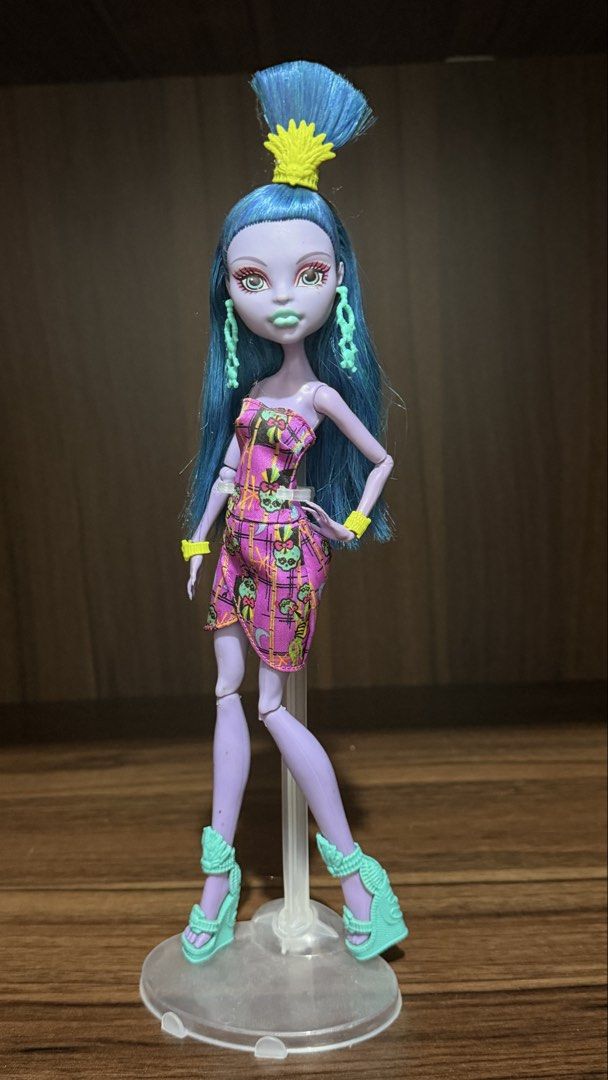 Monster high (Category: Kids Toys) located in Manila. Submitted by ilisel (Listing ID 1469932631, Image 2). Description: .