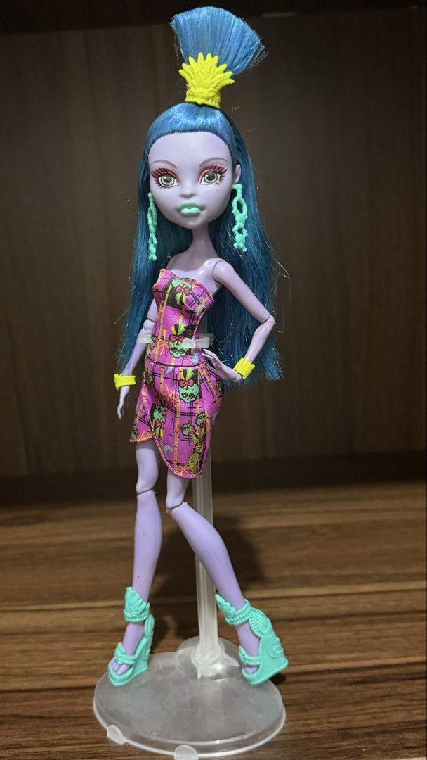 Monster high (Category: Kids Toys) located in Manila. Submitted by ilisel (Listing ID 1469932631, Image 1). Description: .