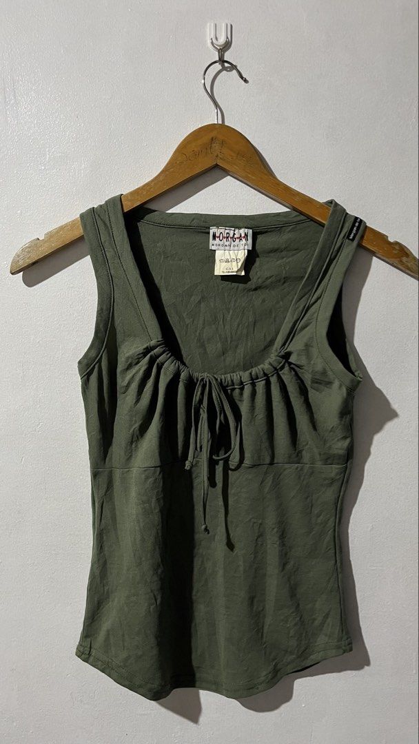 morgan de toi (Category: Blouses) located in Marawi City. Submitted by fixation_05 (Listing ID 1469867192, Image 1). Description: medium 18/24.