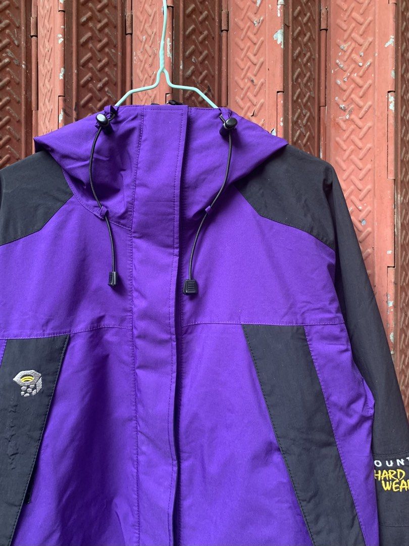 Mountain Hardwear 1990s Gore-Tex Parka Jacket (Category: Coats, Jackets and Outerwear) located in Buhi. Submitted by __sibol (Listing ID 1469782071, Image 3). Description: Mountain Hardwear 1990s Gore-Tex Parka Jacket Measurements: Width: 23” Length: 27” Sleeves length: 28”.