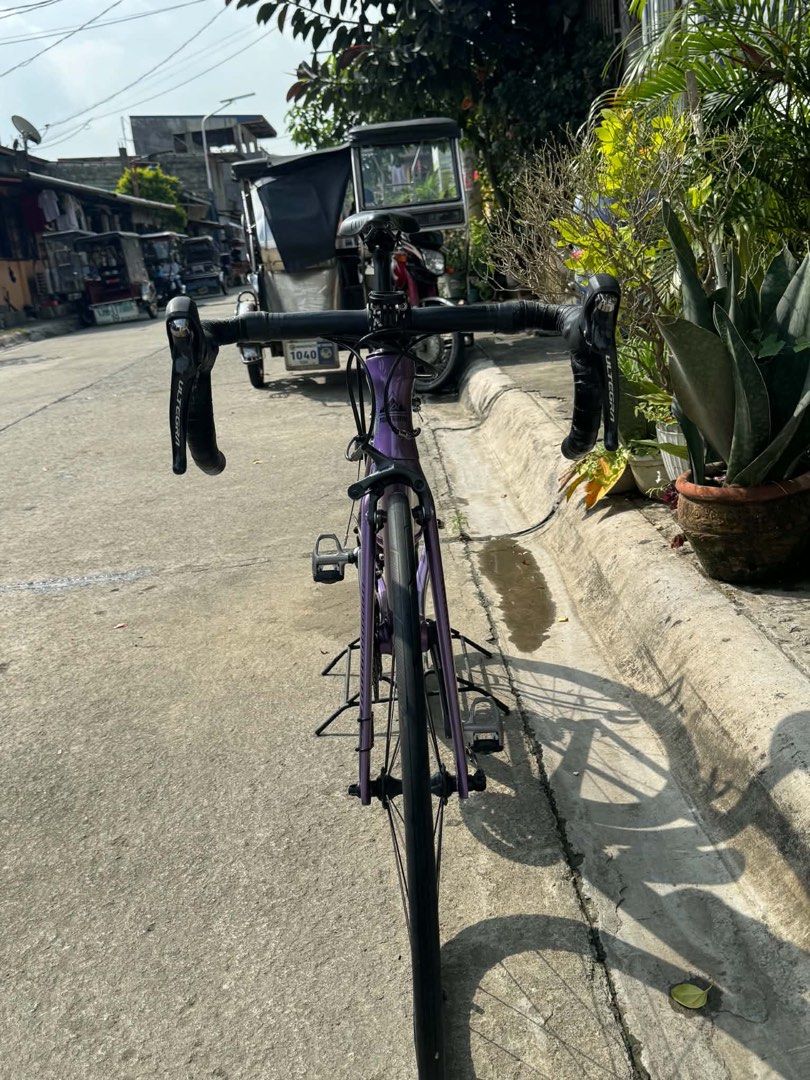 Mountain Peak Rexton 8000 (Category: Bicycles) located in Quezon City. Submitted by dancabs19278710 (Listing ID 1469816518, Image 2). Description: MOUNTAIN PEAK REXTON 8000 Carbon Road Bike (Full Shimano Ultegra 2x11) Price: ₱35,000 (Slightly negotiable upon viewing) Description: Selling my Mountain Peak Rexton 8000 Carbon Road Bike! 🚴‍♂️💨 Super lightweight, aggressive aero setup, and powered by a full Shimano Ultegra 2x11 speed groupset. Smoot