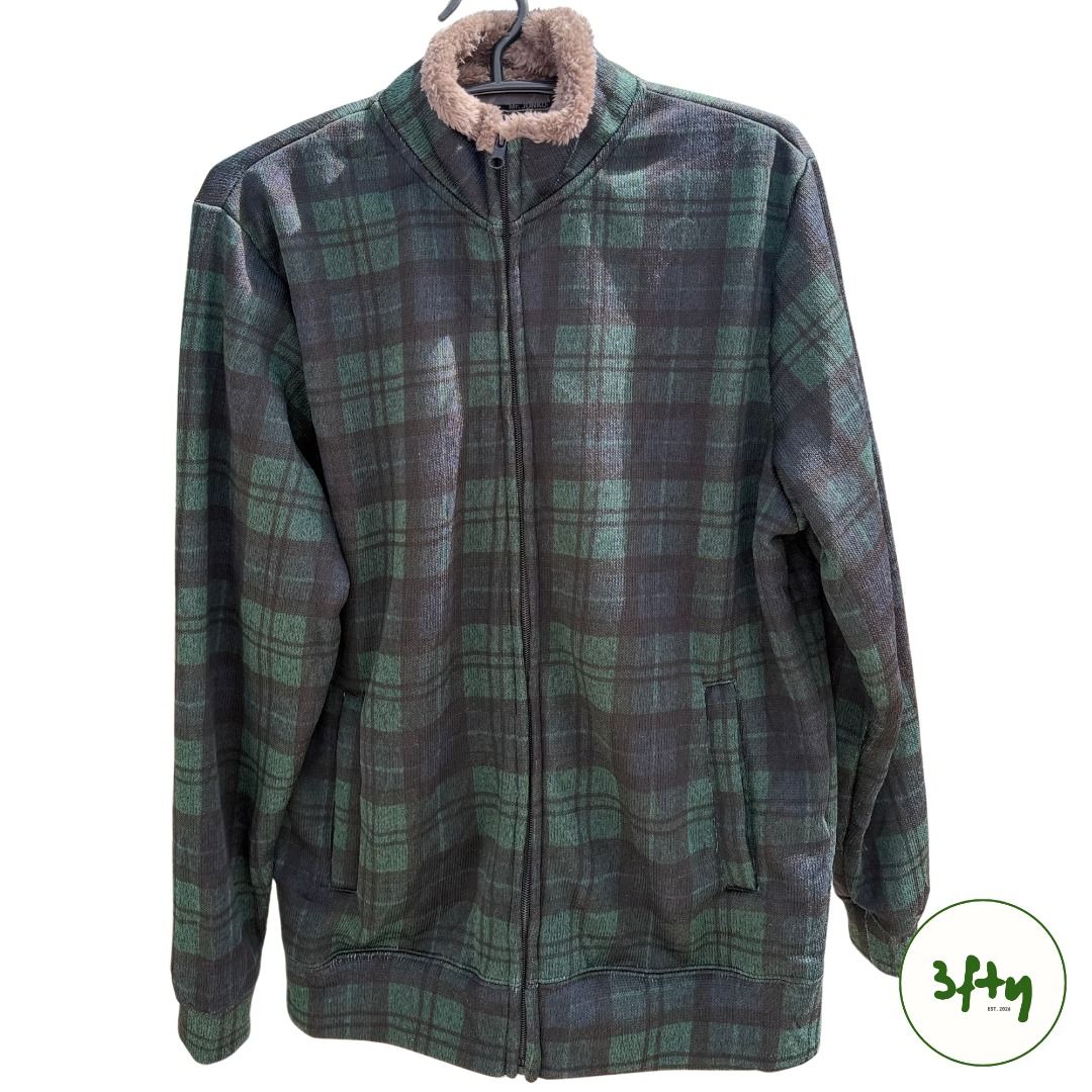 Mr. Junko Green Plaid Fur Collar Zip Jacket (Category: Coats, Jackets and Outerwear) located in Baguio. Submitted by 3ftypieces (Listing ID 1469890279, Image 1). Description: Mode of payment: GCash/Bank Transfer Mode of delivery: J&T Express (shouldered by buyer) Meet ups/drop off within Baguio City proper only. Feel free to dm for inquiries, thank you!!.