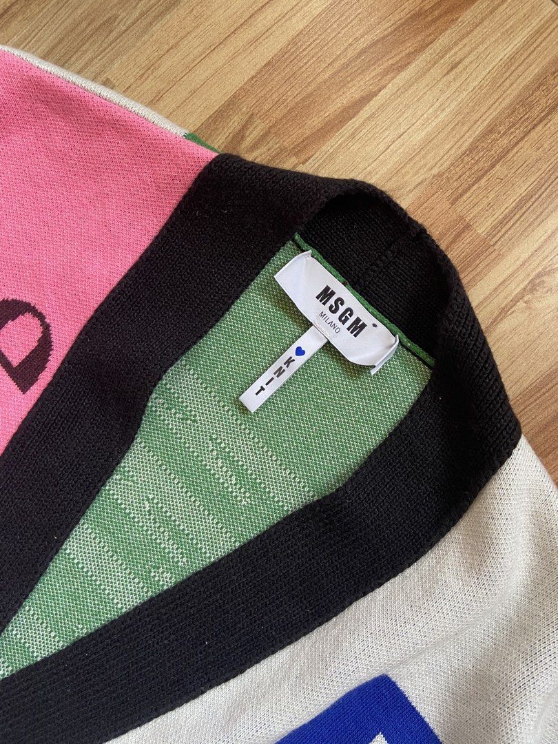 MSGM Multicolor Knit Logo Cardigan (Category: Coats, Jackets and Outerwear) located in Binalonan. Submitted by streetem (Listing ID 1469775088, Image 3). Description: .