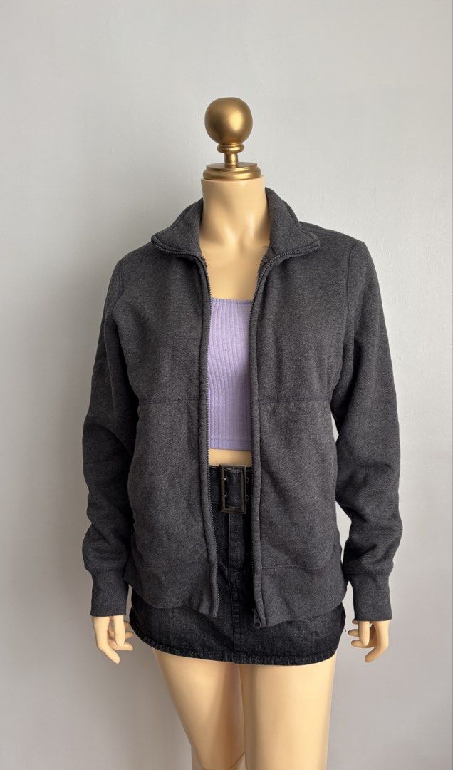 Muji fleece jacket (Category: Coats, Jackets and Outerwear) located in Quezon City. Submitted by swift_kenjie (Listing ID 1469896160, Image 3). Description: Unisex Bet🥰.
