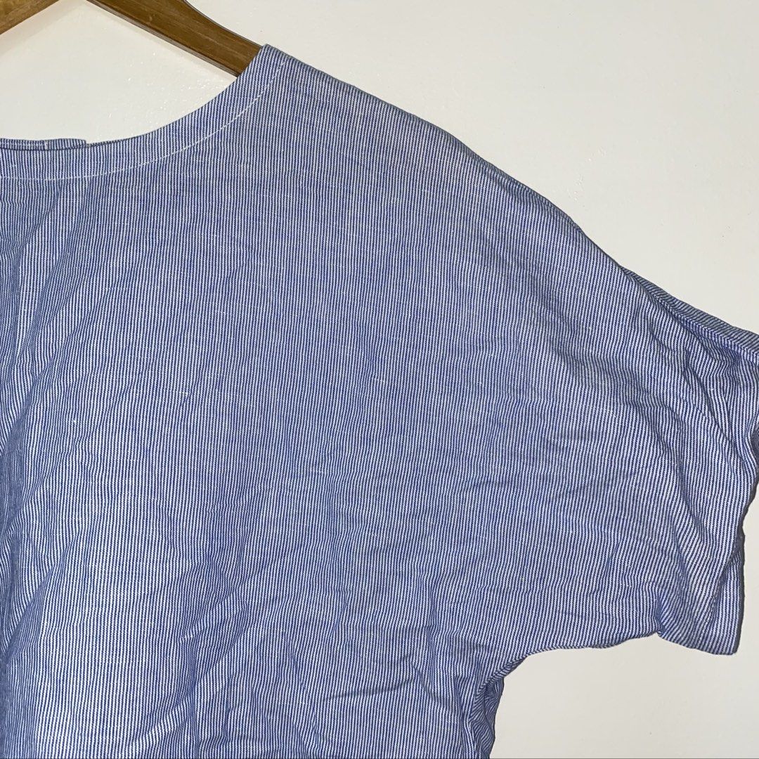 MUJI linen blend top (Category: Blouses) located in San Jose del Monte. Submitted by mamiracky (Listing ID 1469857076, Image 3). Description: .