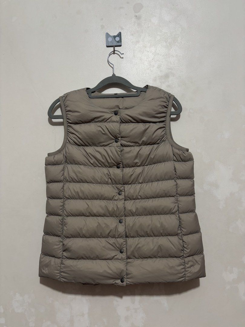 Muji Minimalist Light Brown Vest Women Medium (Category: Coats, Jackets and Outerwear) located in Balanga. Submitted by winterlab_ph (Listing ID 1463444778, Image 1). Description: Code: A629 Width: 18.5 Length: 22.5 Shoulders: 13.5 : needs wash.