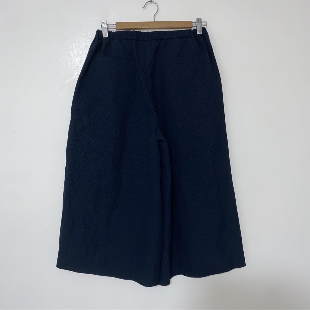 MUJI seersucker wrap culottes (Category: Other Bottoms) located in San Jose del Monte. Submitted by mamiracky (Listing ID 1469872824, Image 3). Description: .