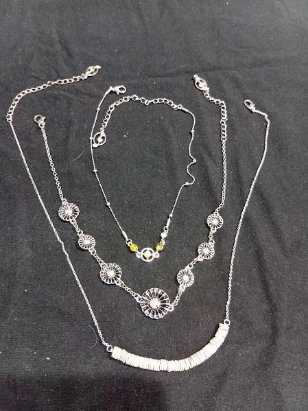 Multi Layer Necklaces (Category: Necklaces) located in Caloocan City. Submitted by mma_222 (Listing ID 1469779575, Image 3). Description: - Multi strand necklaces choker and long .