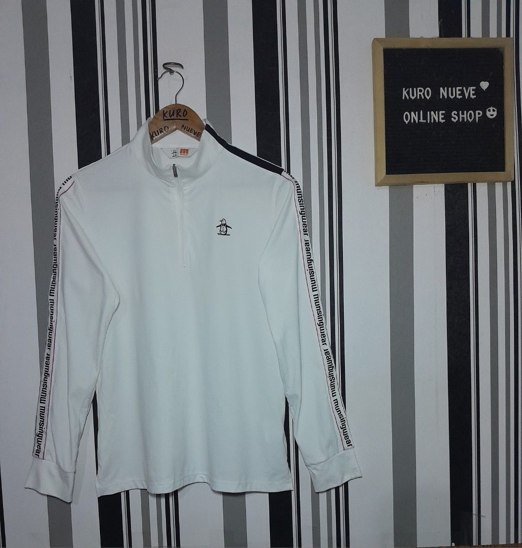 Munsingwear WOMEN'S (Category: Coats, Jackets and Outerwear) located in Lucena. Submitted by kuronueve0909 (Listing ID 1469880776, Image 1). Description: Munsingwear LS Size: large Width: 19.5 Length: 25 Price: ₱850 No issue ✅️ Ready to wear ✅️.