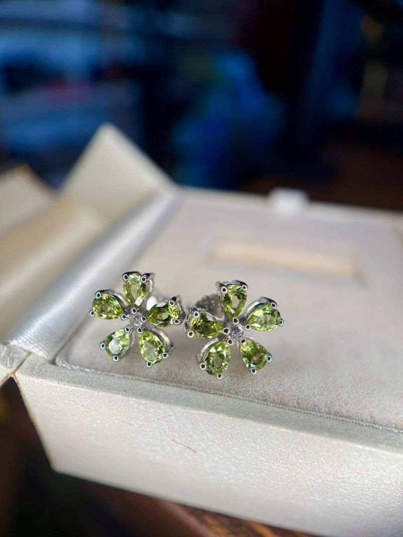 Natural Peridot in Brand New Silver Stud Earrings (Category: Earrings) located in Baguio. Submitted by asna_taku (Listing ID 1469845201, Image 3). Description: 🍃 Natural Peridot in Brand New Silver Stud Earrings 🍃 Fresh, vibrant green gemstones in a delicate floral design! 🌿✨ These natural peridot studs bring a touch of elegance and color to your everyday look. 💚 Natural Peridot 🤍 Brand new silver setting 🌸 Beautiful flower-inspired design 