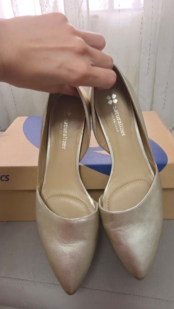 Naturalizer Gold N5 Contour Pointed Toe Flats (Category: Flats & Sandals) located in Quezon City. Submitted by curatedbymissgee (Listing ID 1469785081, Image 2). Description: ✨ Naturalizer Gold D'Orsay Flats – Elegant & Comfortable | Pre-Loved Add a touch of effortless elegance to your outfit with these beautiful Naturalizer gold pointed-toe flats! 💛 Featuring chic side cutouts and a sophisticated D'Orsay silhouette, they're perfect for dressing