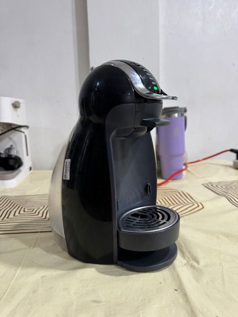 Nescafé Dolce Gusto Genio 2 Coffee Machine – 220V (Category: Coffee Machines & Makers) located in Lapu Lapu. Submitted by axl.rose05 (Listing ID 1469829080, Image 3). Description: Brand: Nescafé Dolce Gusto Model: Genio 2 Color: Black / Chrome Condition: Like new, good working condition Compact and easy-to-use coffee machine, perfect for home, office, or condo use. Enjoy your favorite coffee and other drinks using compatible Dolce Gusto capsules.