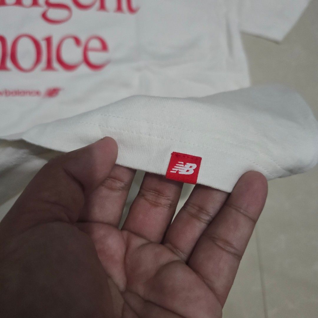 New Balance (Category: Tshirts & Polo Shirts ) located in El Nido. Submitted by marco.tandoc (Listing ID 1469907019, Image 3). Description: size: Large width: 22 length: 28 no issue.
