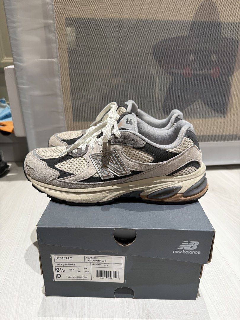 New Balance 2010 - Beige/Cream (Category: Sneakers) located in Pasay City. Submitted by do.es (Listing ID 1469908241, Image 3). Description: 💯 Authentic Used No major issues or flaws Suede and mesh just a bit dirty and shows signs of wear Size 9.5 us With original box 2500 only.