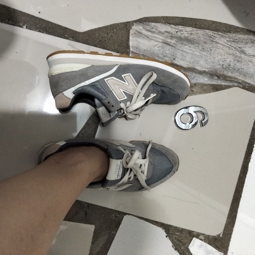 New Balance 996 (Category: Sneakers) located in El Salvador. Submitted by francheskaukayukay (Listing ID 1469856628, Image 2). Description: .