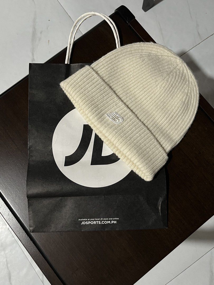 New Balance Beanie (Category: Beanies) located in Liliw. Submitted by rvan1 (Listing ID 1469674827, Image 1). Description: NOT THRIFTED 📌 Bought it at JD sports physical store in BGC, Manila. Real price was 1499, got it on sale for 1099. • Brand new • Haven’t worn yet • Color: Cream • No issue since it’s brand new RFS: Impulse buy, need cash now hehe.