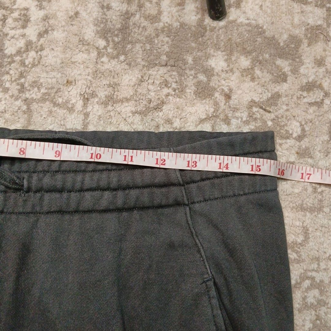New Balance Jogger Pants Size M (Category: Joggers) located in Llanera. Submitted by baka_thriftmo (Listing ID 1469841350, Image 3). Description: Need Wash Excellent Condition 👍🏻 No issue Asa picture Details Mod Of Payment Via Gcash Courier J&T +Shipping fee.