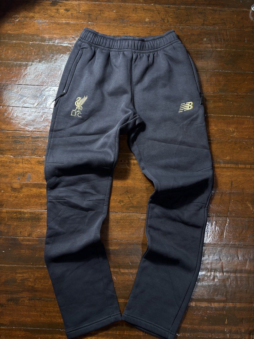 New Balance Liverpool sweatpants (Category: Joggers) located in Manila. Submitted by earlylifecrisis (Listing ID 1469864977, Image 1). Description: Sz Medium Condition 9.5/10 Measure it by inch Waist 14.5 Length 41.5 Leg Opening 6.5 •Refund / Returns not allowed allowed •Please do check the dimensions size on labels sometimes are not accurate on the sizing •Ask me before purchasing.