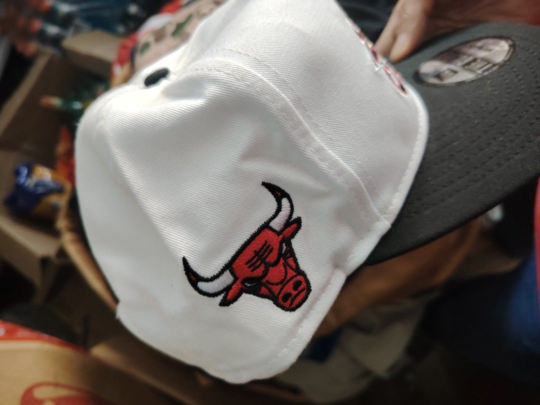 New Era Chicago Bulls (Category: Caps & Hats) located in Calapan. Submitted by thriftopia_12 (Listing ID 1469851062, Image 2). Description: .