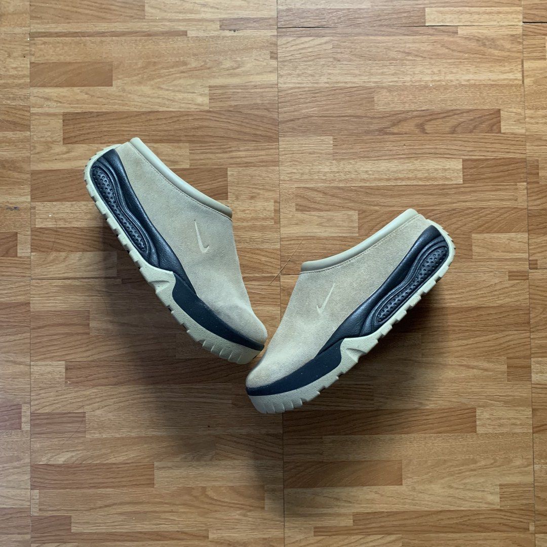 Nike acg mules (Category: Slippers & Slides) located in Davao. Submitted by oplangtungyang (Listing ID 1469813410, Image 1). Description: Almost new condition 9us/42.5eur/27cm(snug to 9.5) ₱5,000shipped or offer.